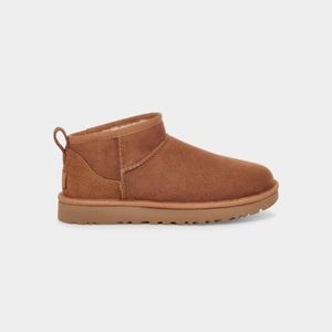 Chestnut Ultra Mini UGGs - size 8